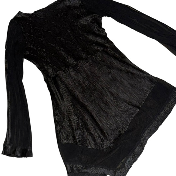 Women’s KOMAROV black long sleeve v neck crinkle scrunch mini dress size large - Picture 3 of 6
